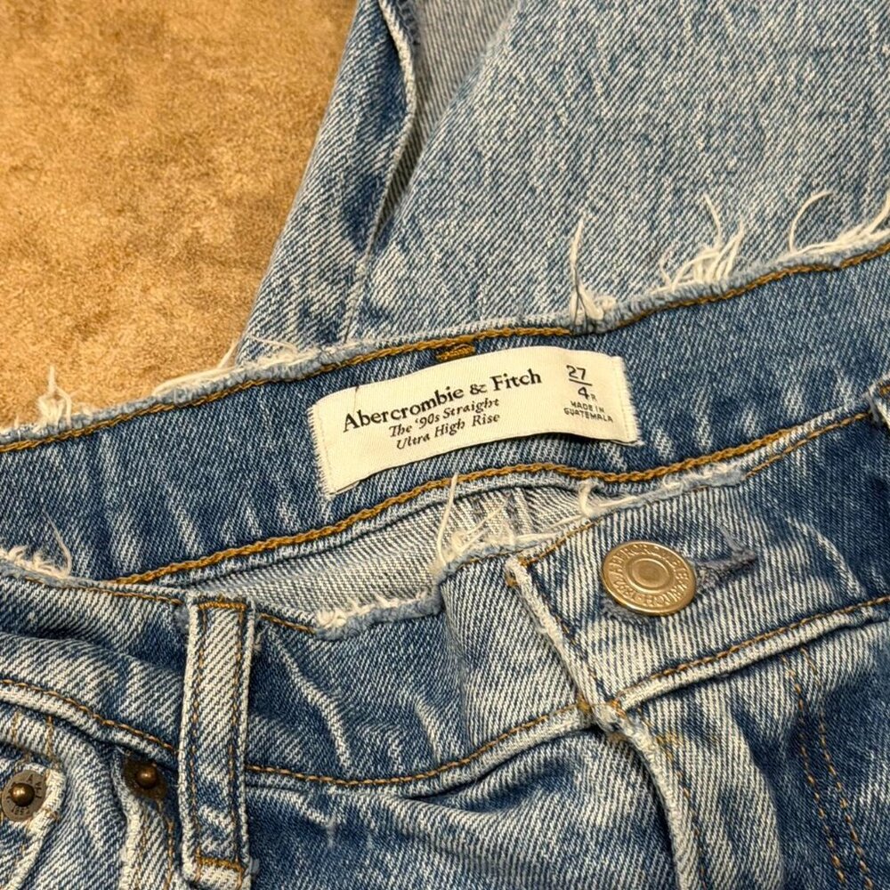 90s-inspired abercrombie and fitch denim ultra high rise fit - Picture 2 of 5